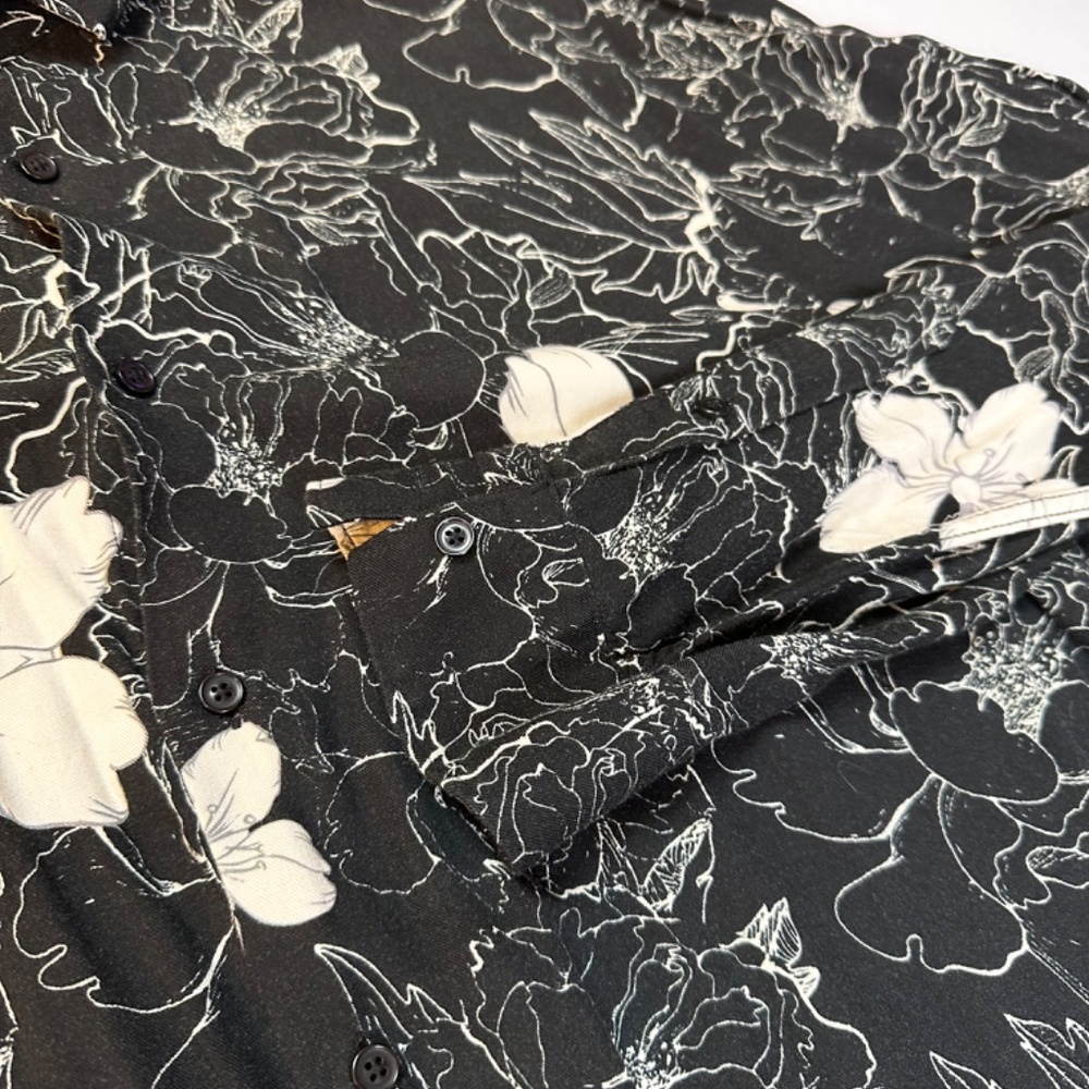 Button down shirt - Picture 2 of 4